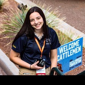 Meet your Posher, Alexis